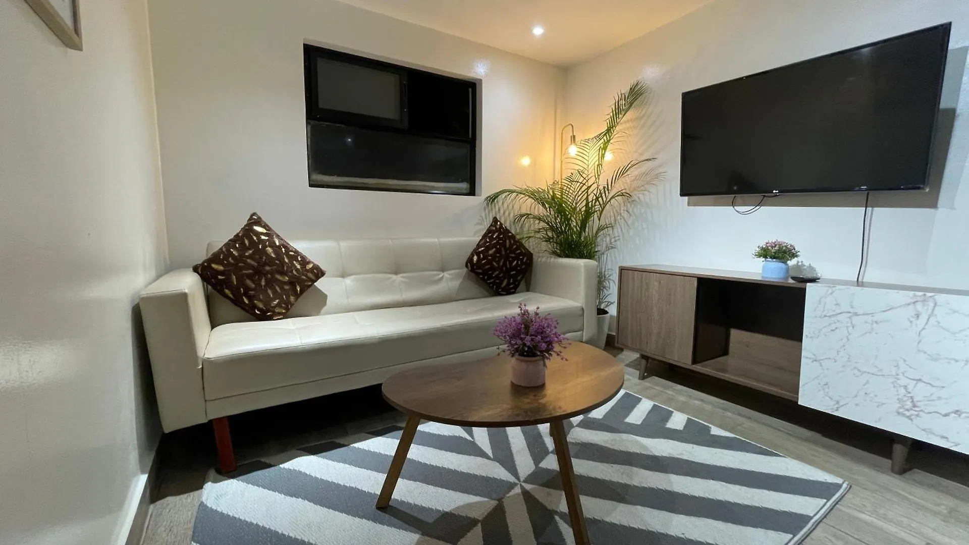 Apartment La Escondida De 2 Alcobas Laurles Estadio Duplex Medellin